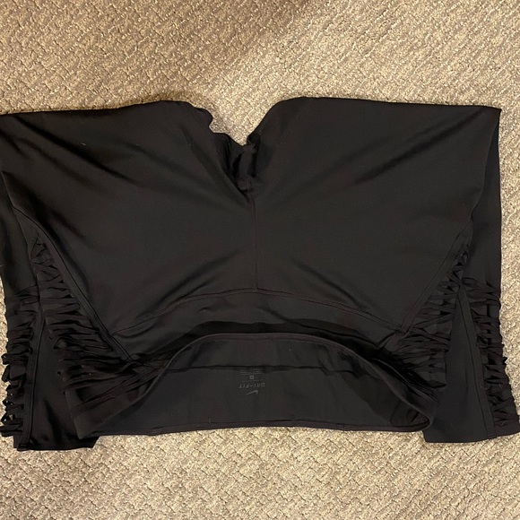 Nike Plus Size Lux Leggings - Picture 3 of 5